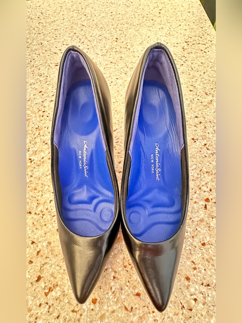 Antonia Saint Heels Black Leather Pumps Size 7.5